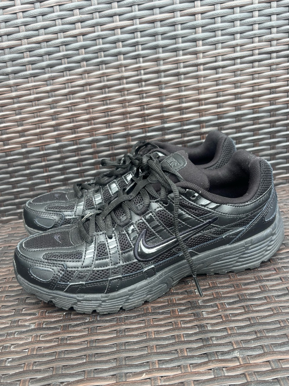 Nike Black Men's Low-Top Athletic Sneakers